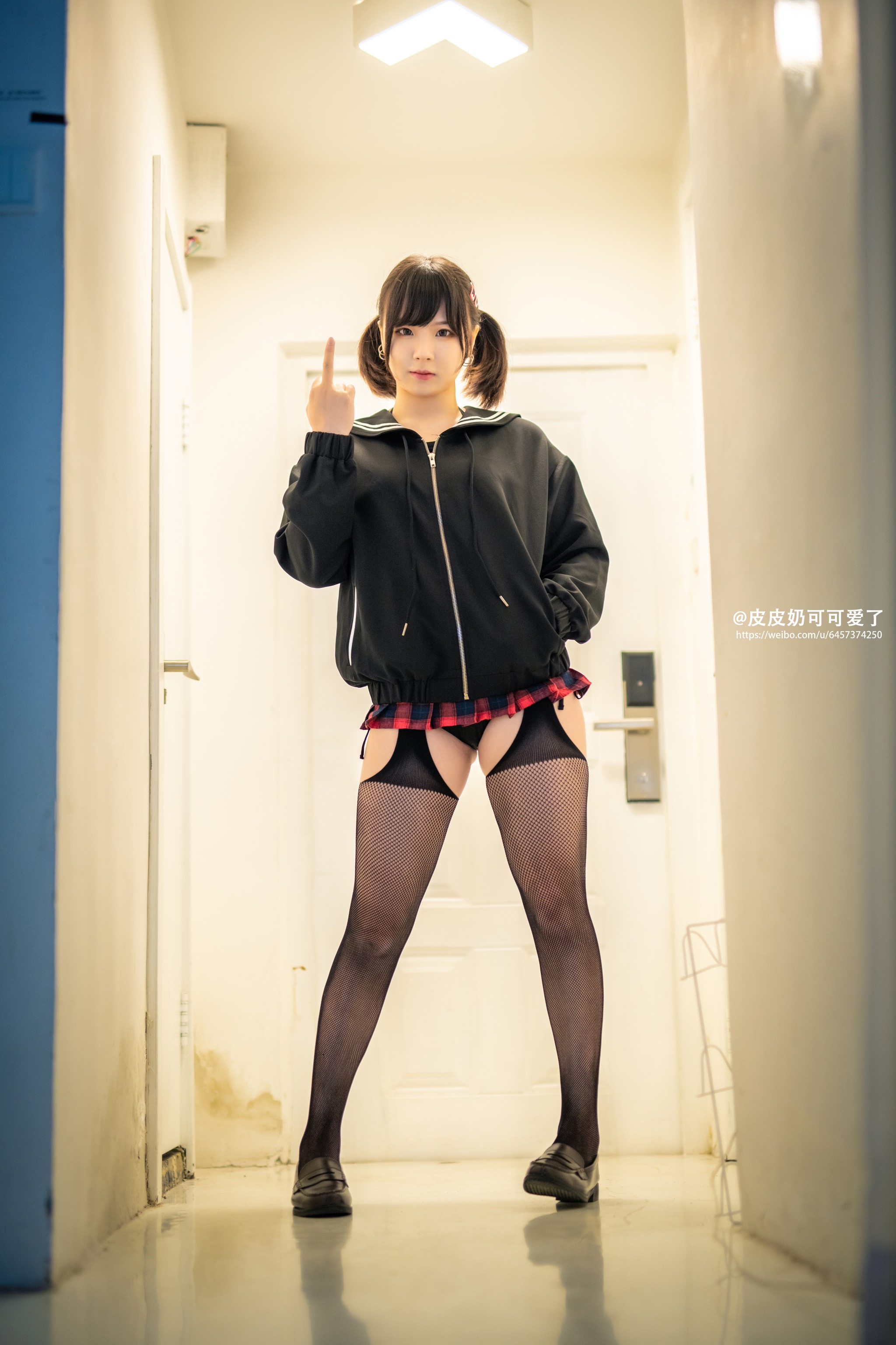 皮皮奶可可爱了啦 - NO.005 黑网袜 [50P]-XikXak